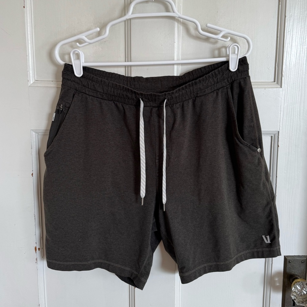 Vuori men’s green‎ Ponto shorts
